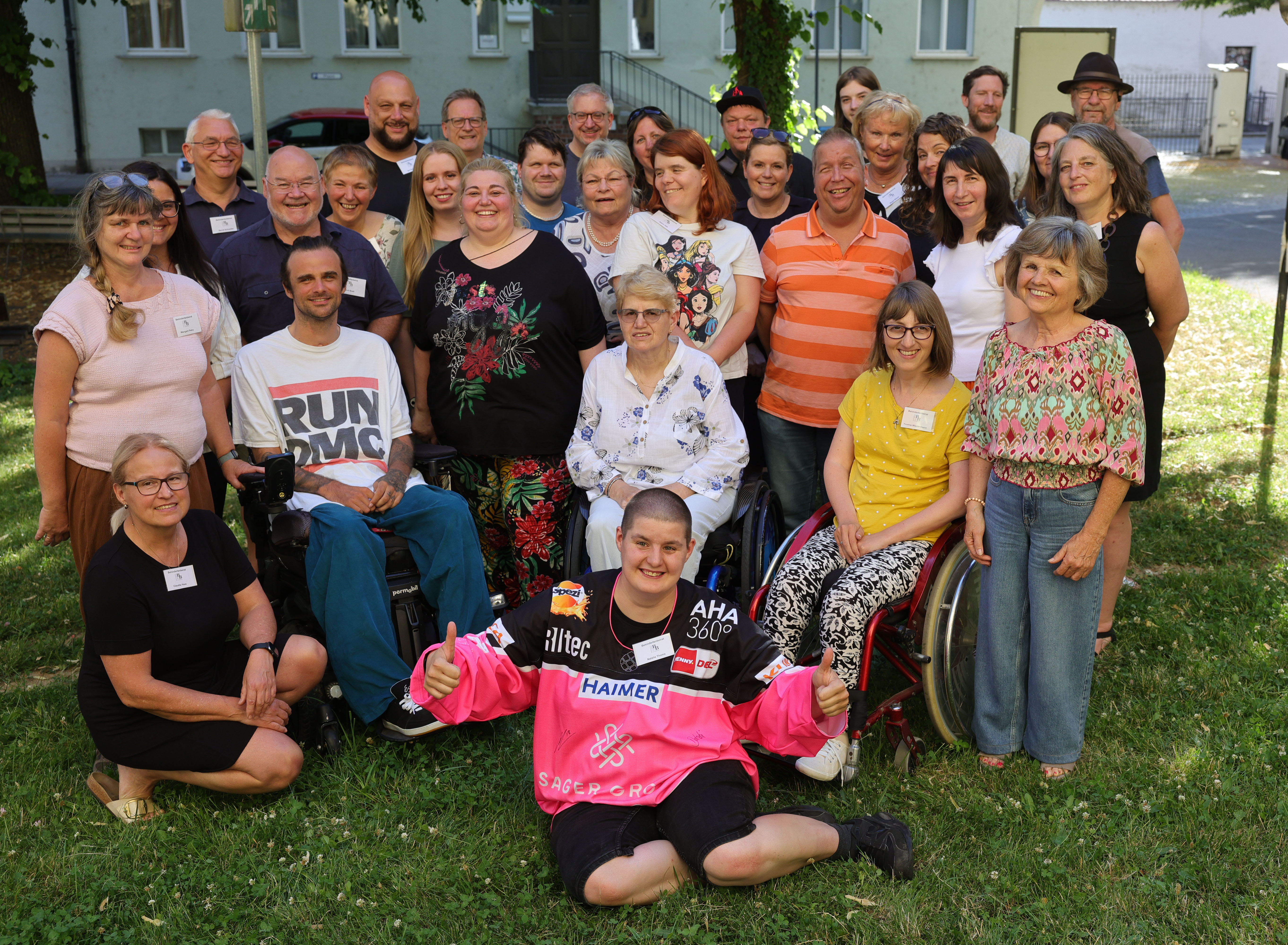 Gruppenfoto des neuen Behindertenbeirates für die Wahlperiode 2025 bis 2029